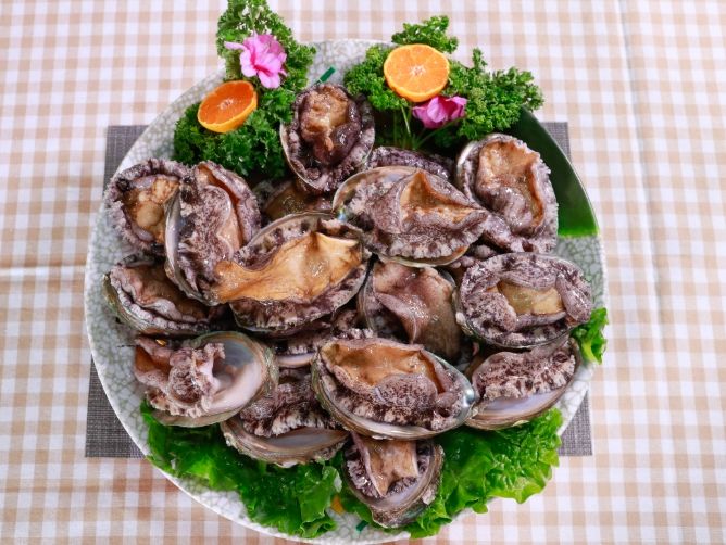 완도군, ‘바다의 산삼 전복’ 먹고 무더위 이기세요!