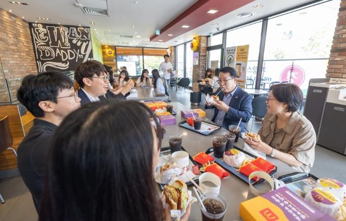 햄버거로 변신한 익산 고구마, 연일 기록 행진
